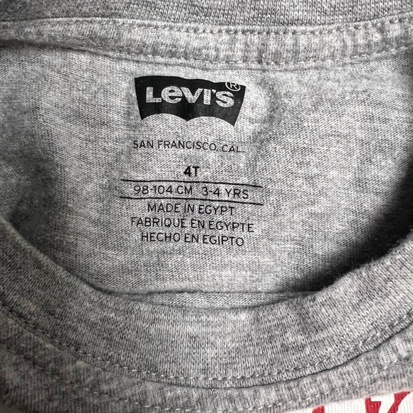 Levi's Gray & Red Short Sleeve Tee! - Picture 10 of 12